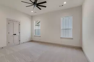 205 W 7th St, Justin, TX 76247 - Photo 31