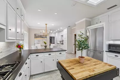 9631 Hilldale Drive, Dallas, TX 75231 - Photo 13