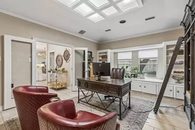 9631 Hilldale Drive, Dallas, TX 75231 - Photo 17