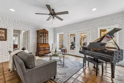 9631 Hilldale Drive, Dallas, TX 75231 - Photo 15