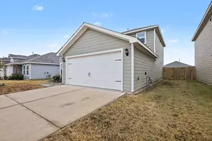 9617 Sierra Grande Dr, Fort Worth, TX 76140 - Photo 3