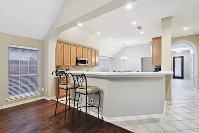 1000 Noble Avenue, Lantana, TX 76226 - Photo 9