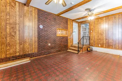 610 N Joyce Street, Lacy Lakeview, TX 76705 - Photo 5