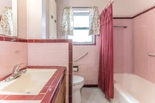 610 N Joyce St, Lacy Lakeview, TX 76705 - Photo 15