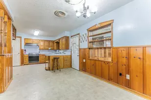 610 N Joyce St, Lacy Lakeview, TX 76705 - Photo 3