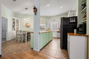 905 Evandale Rd, Burleson, TX 76028 - Photo 11