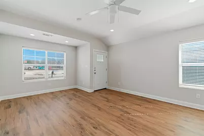 802-804 N Broughton Street #802, Sherman, TX 75090 - Photo 7