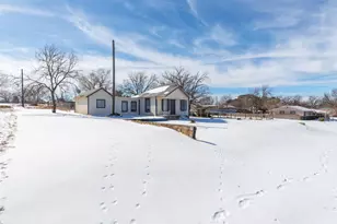 1902 Bristol Dr, Sweetwater, TX 79556 - Photo 3