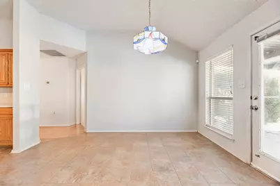 637 Manchester Drive, Mansfield, TX 76063 - Photo 5