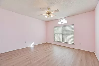 637 Manchester Drive, Mansfield, TX 76063 - Photo 13