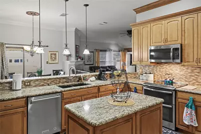 1128 Deer Valley Lane, Arlington, TX 76001 - Photo 9