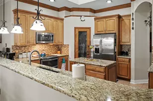 1128 Deer Valley Ln, Arlington, TX 76001 - Photo 7