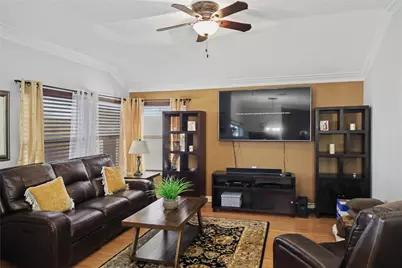 1128 Deer Valley Lane, Arlington, TX 76001 - Photo 11