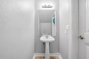 2410 S 2nd St, Waco, TX 76706 - Photo 11