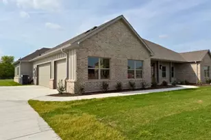 6037 Amber Dr, Sanger, TX 76266 - Photo 5