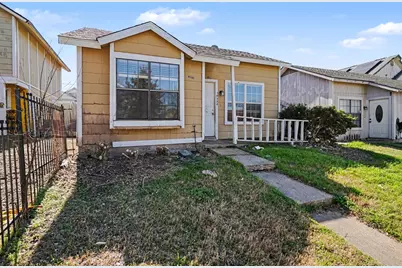 10328 Chelmsford Drive, Dallas, TX 75217 - Photo 3