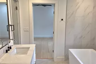 710 S Glasgow Dr, Dallas, TX 75223 - Photo 21