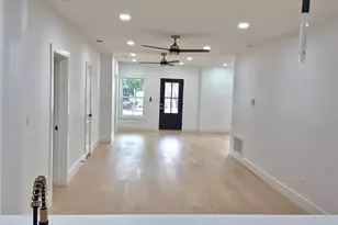 710 S Glasgow Dr, Dallas, TX 75223 - Photo 25