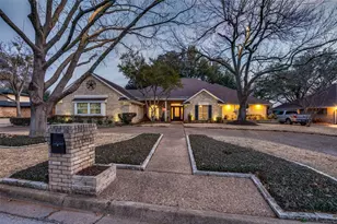1114 Country Club Ct, Mansfield, TX 76063 - Photo 1