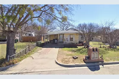 2006 20th Street, Mineral Wells, TX 76067 - Photo 1