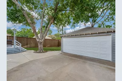 6249 Sudbury Drive, Dallas, TX 75214 - Photo 13