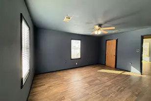 140 Pecan St, Blossom, TX 75416 - Photo 9