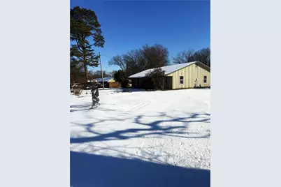 140 Pecan Street, Blossom, TX 75416 - Photo 3