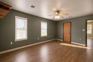 140 Pecan St, Blossom, TX 75416 - Photo 11