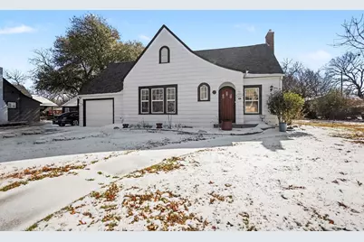 605 W Crockett Street, Ennis, TX 75119 - Photo 3