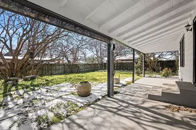 605 W Crockett Street, Ennis, TX 75119 - Photo 25