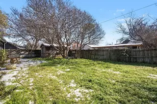 605 W Crockett St, Ennis, TX 75119 - Photo 29