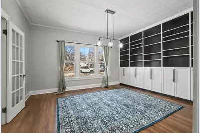 605 W Crockett Street, Ennis, TX 75119 - Photo 9