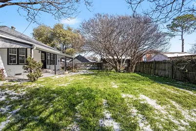 605 W Crockett Street, Ennis, TX 75119 - Photo 27