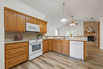 1392 Spanish Oak Trail, Whitney, TX 76692 - Photo 23