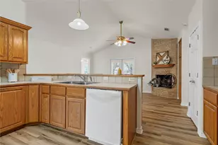 1392 Spanish Oak Tr, Whitney, TX 76692 - Photo 21