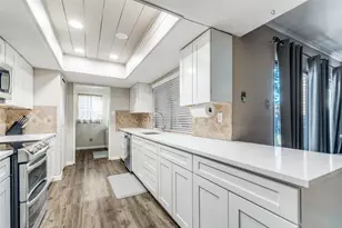 2038 Christie Ln, Carrollton, TX 75007 - Photo 11