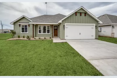 204 Walnut Street, Whitesboro, TX 76273 - Photo 1