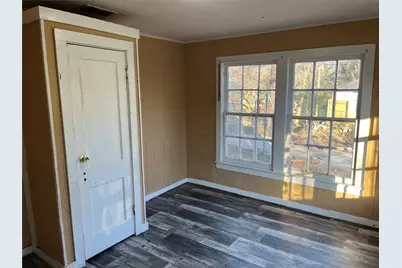 935 E Washington Street, Paris, TX 75460 - Photo 9