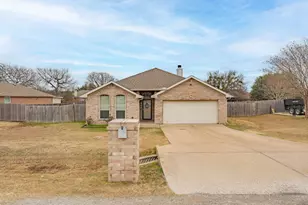 3005 Stroll Dr, Granbury, TX 76049 - Photo 1
