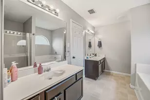 3005 Stroll Dr, Granbury, TX 76049 - Photo 17