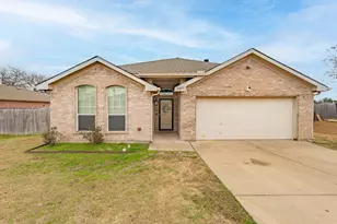 3005 Stroll Dr, Granbury, TX 76049 - Photo 3
