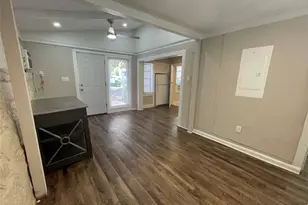 2008 Sanquinet St, Fort Worth, TX 76107 - Photo 3