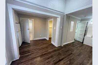 2008 Sanquinet Street, Fort Worth, TX 76107 - Photo 5