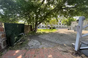 2008 Sanquinet St, Fort Worth, TX 76107 - Photo 13