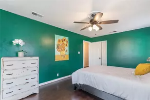 2906 Pacific Ct, Irving, TX 75062 - Photo 25