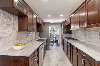 2906 Pacific Court, Irving, TX 75062 - Photo 7