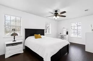 2906 Pacific Ct, Irving, TX 75062 - Photo 23