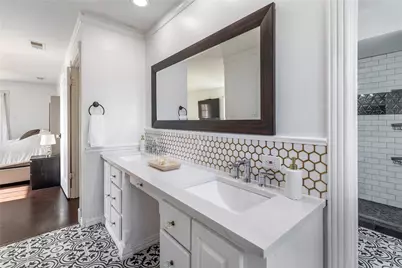 2906 Pacific Court, Irving, TX 75062 - Photo 17