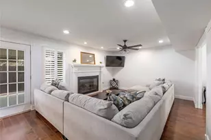 2906 Pacific Ct, Irving, TX 75062 - Photo 5