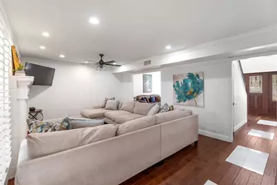 2906 Pacific Court, Irving, TX 75062 - Photo 5